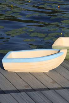Sm Row Boat Planter