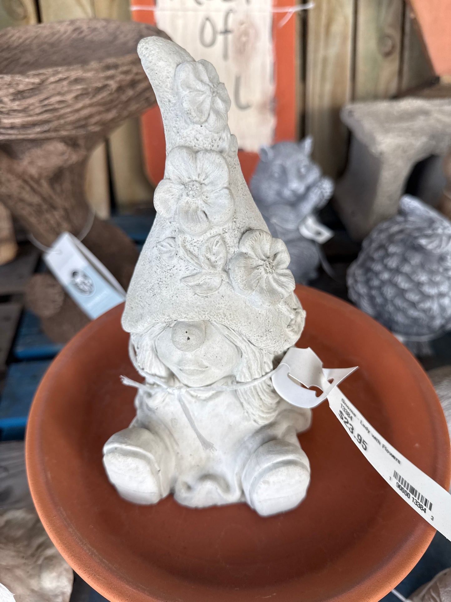 Gnome - Lady with Flowers