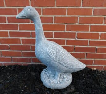 Detailed Dressable Goose Cement