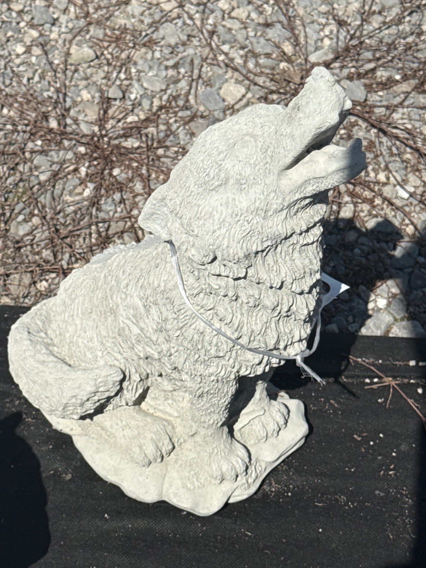 Wolf - Howling Sitting Small