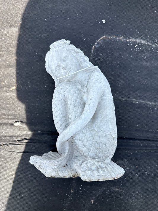 Mermaid - Sitting on Shell Sm